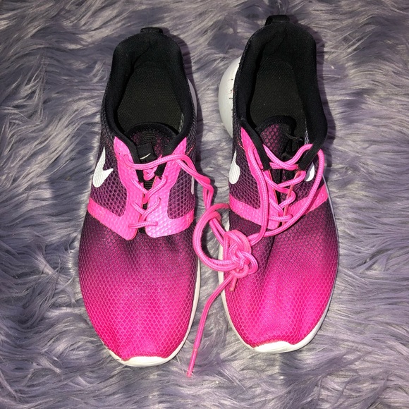 Nike Other - Nike Roshe Run Flight Weight Gs 705486-600 Size 3y